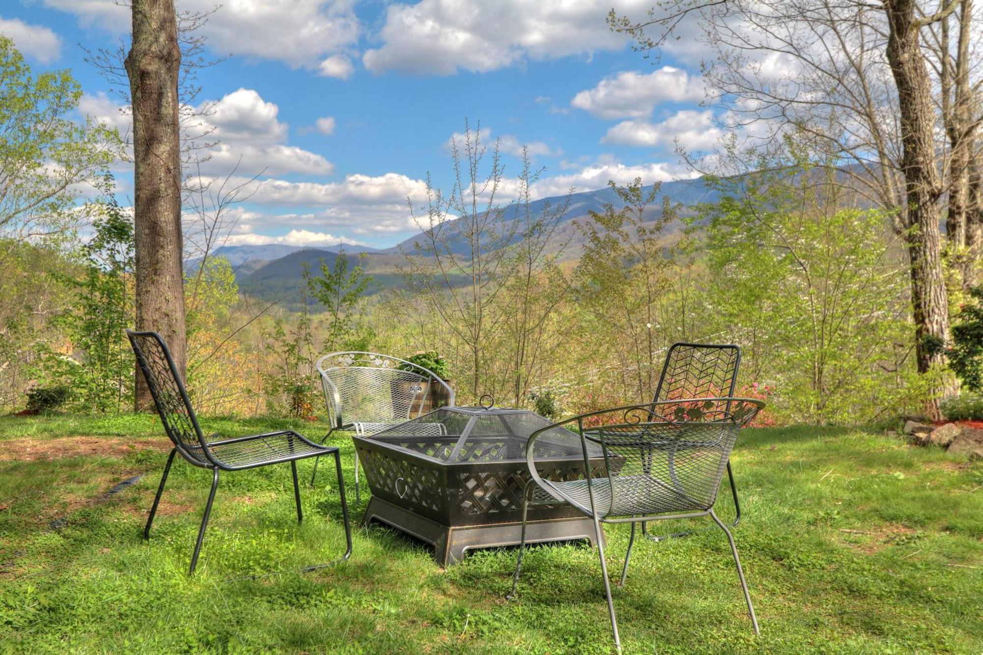 4 Seasons Gatlinburg